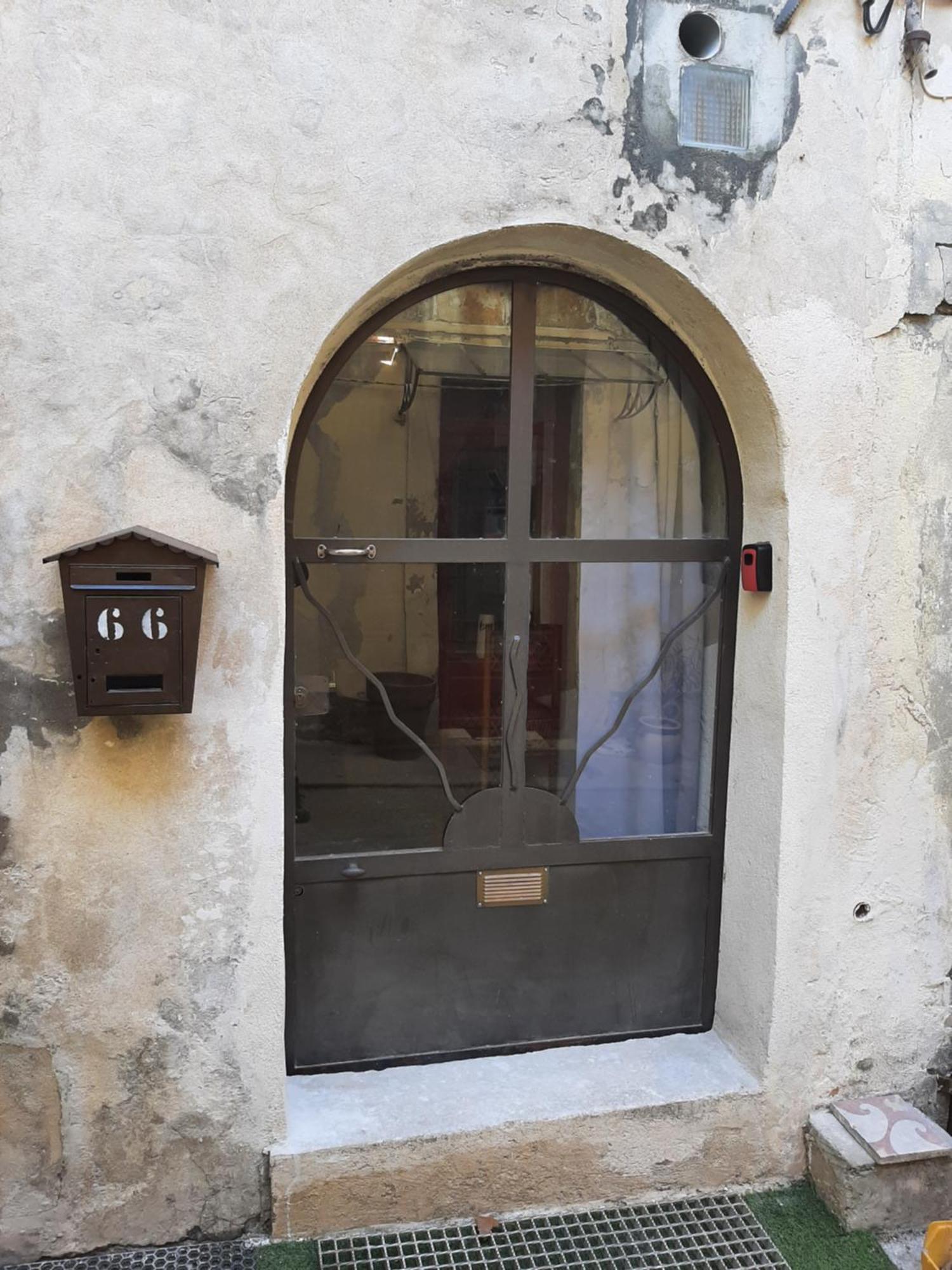 L Oustau Des Arenes Apartman Arles Kültér fotó